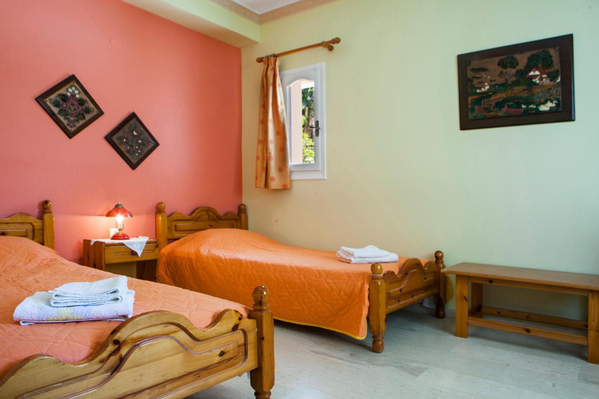 Tzivras Villa & Apartments Lassi  Room photo