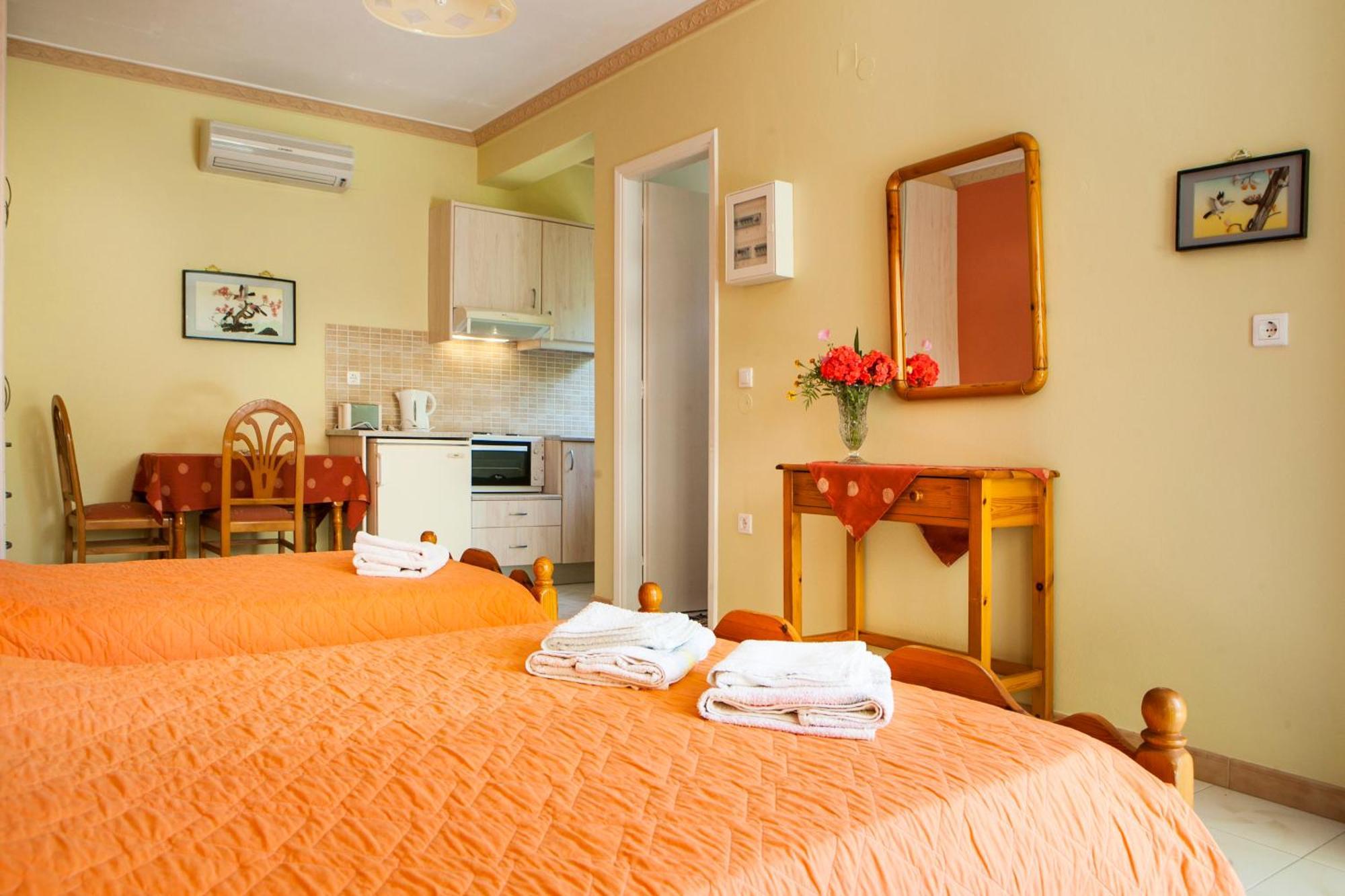 Tzivras Villa & Apartments Lassi  Room photo